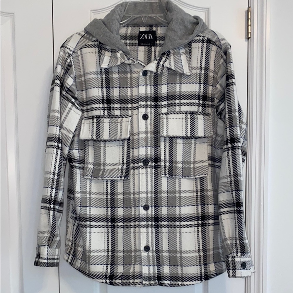 Zara Men’s Gray & White Plaid Hooded Shacket. Size medium